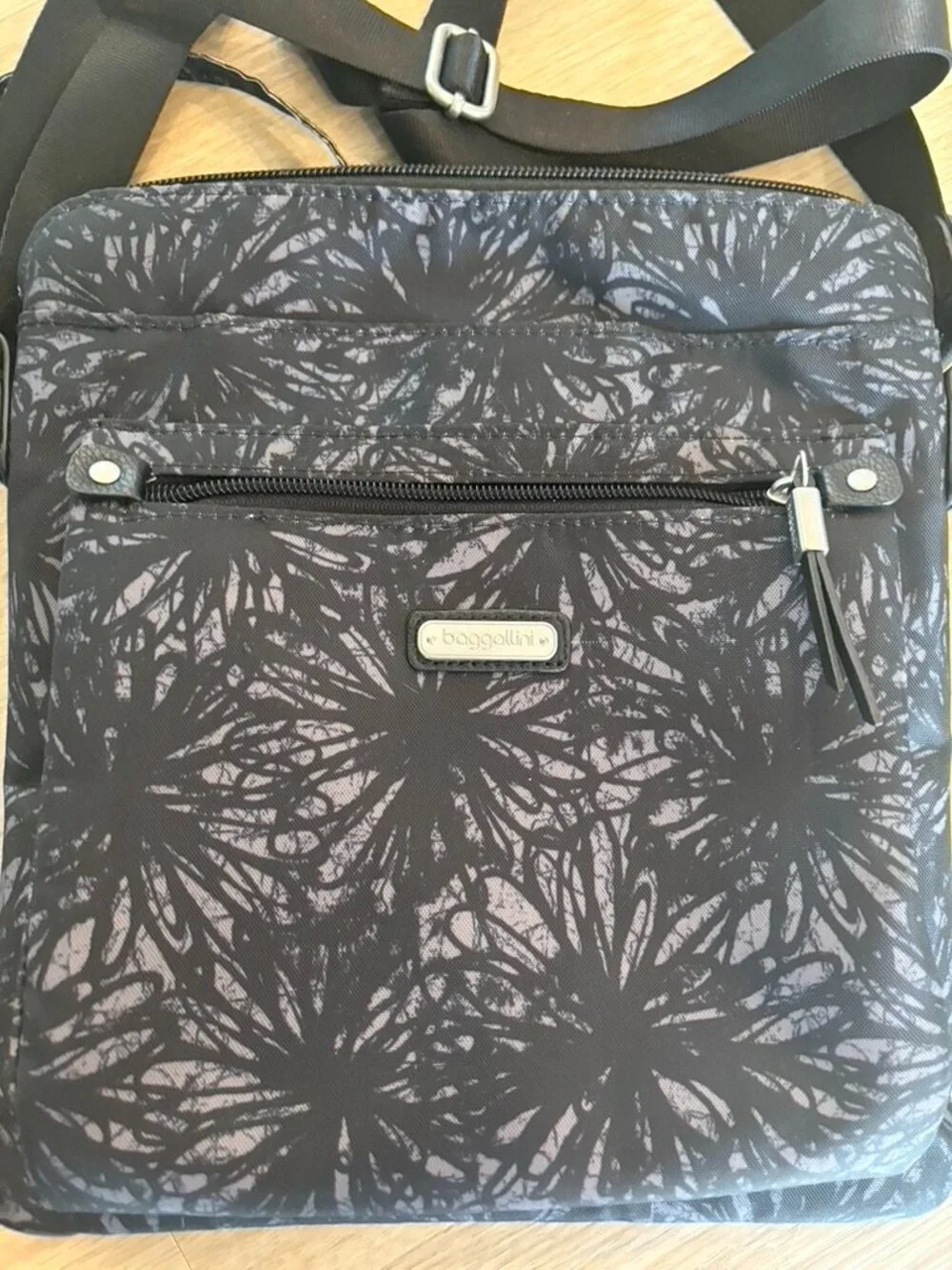 Baggalini Go Bagg Crossbody Bag and RFID Phone Wristlet Set Black floral